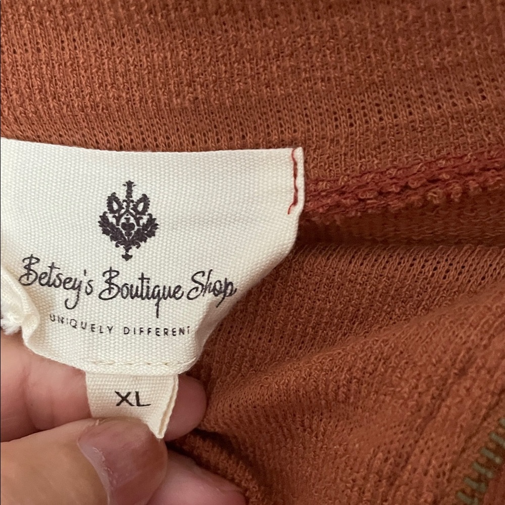 Women's Rust Top - Picture 3 of 4